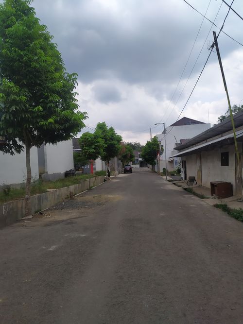 foto posisi tengah perumahan GRIYA SATRIA BUKIT NIRWANA