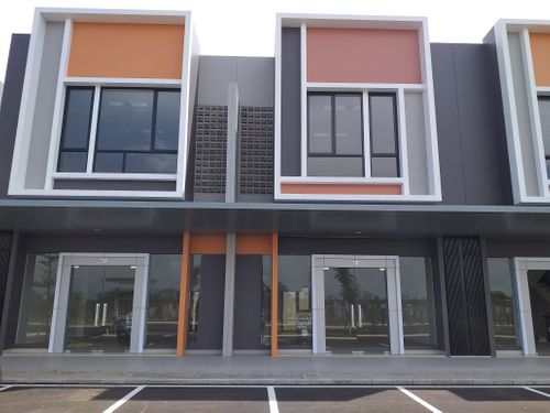 foto contoh rumah perumahan SUMMARECON BANDUNG - CRYSTAL COMMERCIAL