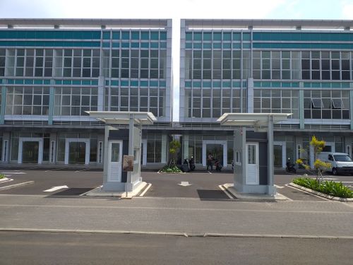 foto posisi tengah perumahan SUMMARECON BANDUNG - TOPAZ COMMERCIAL