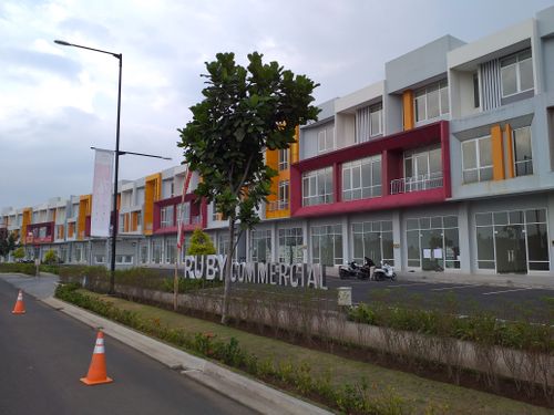 foto gerbang perumahan SUMMARECON BANDUNG - RUBY COMMERCIAL
