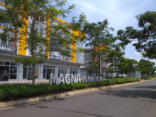 foto gerbang perumahan SUMMARECON BANDUNG - MAGNA COMMERCIAL TAHAP 1