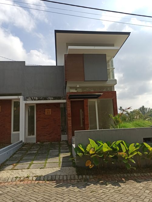 foto contoh rumah perumahan Perumahan The OZ