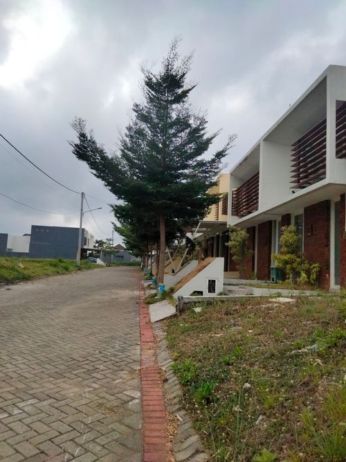 foto posisi tengah perumahan Perumahan The OZ