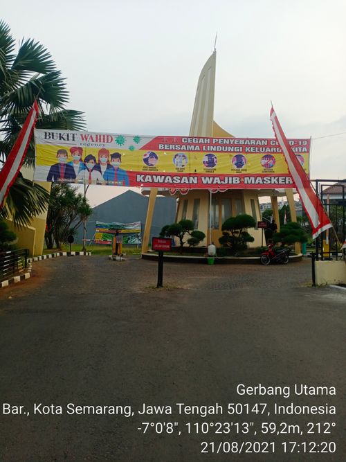 foto gerbang perumahan BUKIT WAHID REGENCY