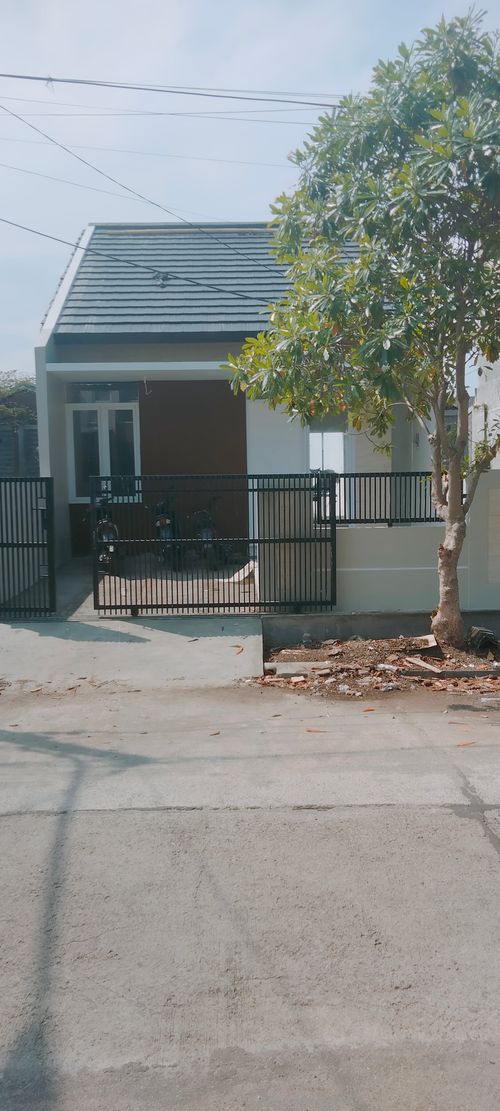 foto tampak rumah tipe 51/127 perumahan TAMAN KOPO INDAH III