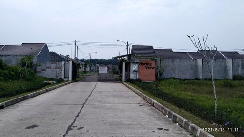 foto gerbang perumahan SPRING VIEW (CITRA MAJA RAYA JO)