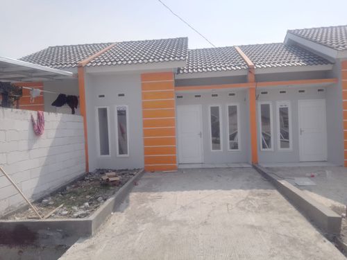foto tampak rumah tipe GATOTKACA perumahan DE'KERATON