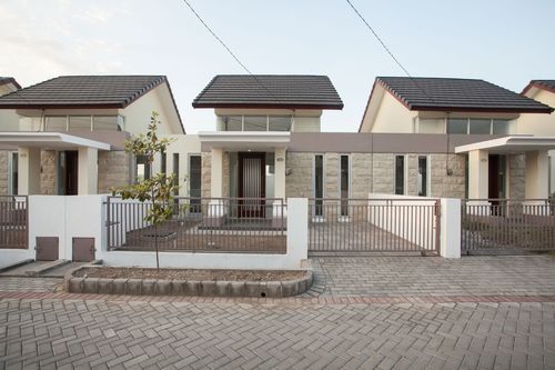 foto tampak rumah tipe Mallika Hook Utara perumahan Taman Pondok Jati