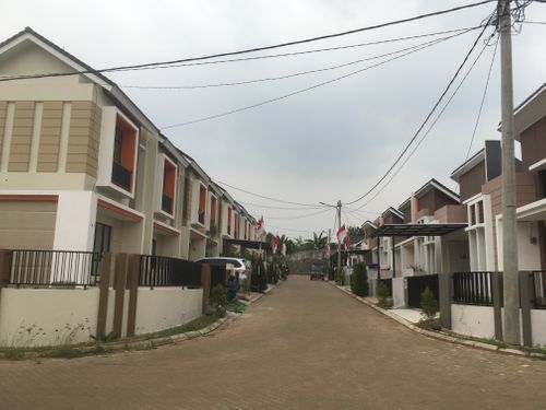 foto posisi tengah perumahan CASA ARJUNA