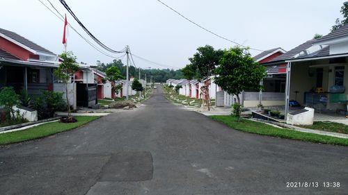 foto posisi tengah perumahan SPRING DALE (CITRA MAJA RAYA JO)
