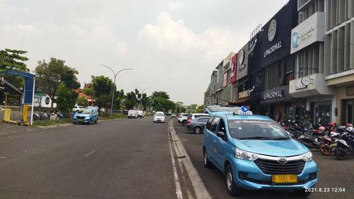 foto gerbang perumahan GRAND WISATA DISTRIK 1
