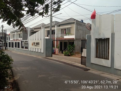 foto gerbang perumahan The Amari Bintaro