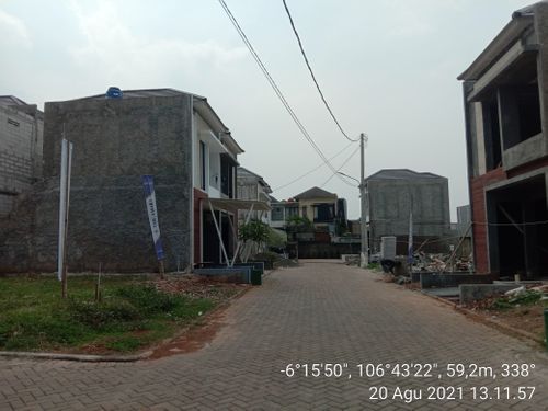 foto posisi tengah perumahan The Amari Bintaro