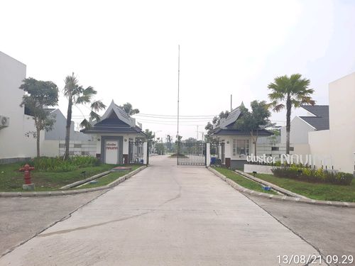 foto gerbang perumahan NAVINA (CITRA MAJA RAYA JO)