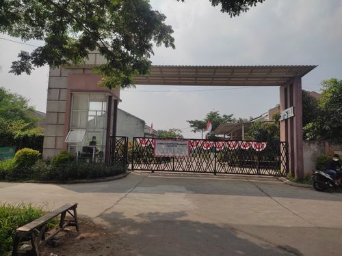 foto gerbang perumahan GRAHA PERMATA INDAH