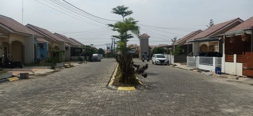 foto posisi tengah perumahan SUTERA MEDITERANIA