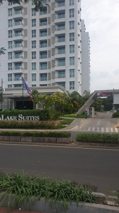 foto gerbang perumahan APARTEMEN CITRALAKE SUITES