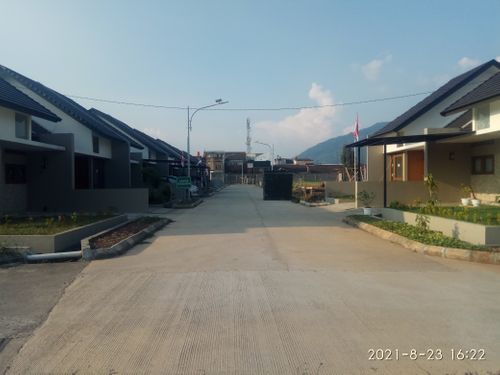 foto posisi tengah perumahan MATAHARI CIPASIR REGENCY