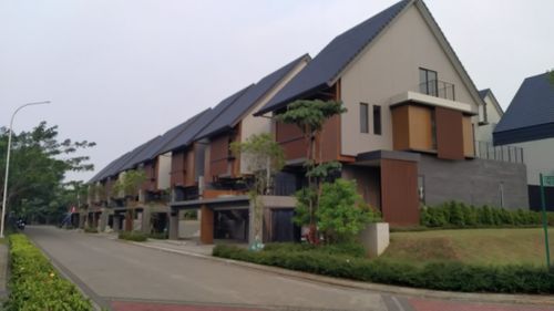 foto contoh rumah perumahan Caelus