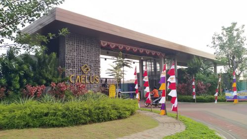 foto gerbang perumahan Caelus