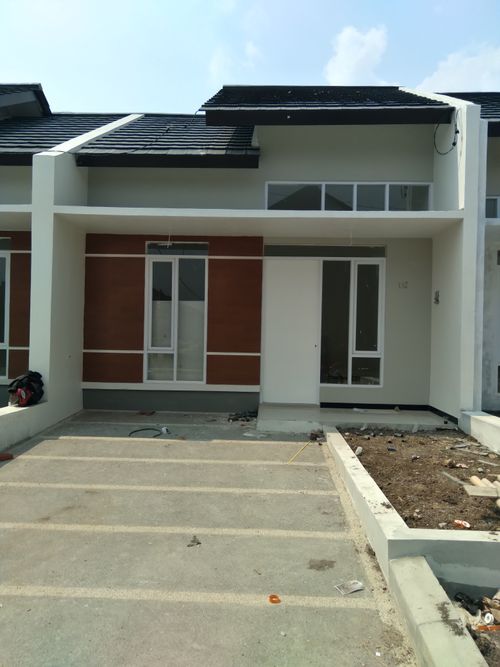 foto tampak rumah tipe 40/102 perumahan TAMAN KOPO INDAH V