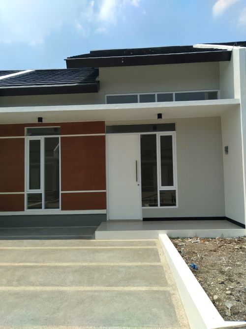 foto tampak rumah tipe 47/119 perumahan TAMAN KOPO INDAH V