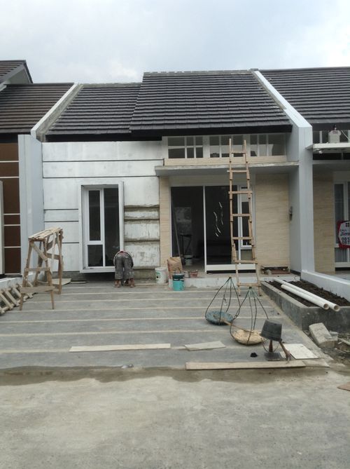 foto tampak rumah tipe 60/140 perumahan TAMAN KOPO INDAH V