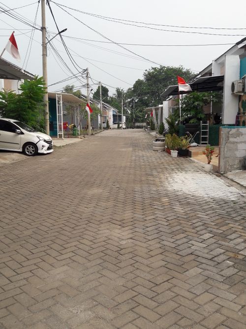 foto posisi tengah perumahan Kitri Bakti Residence