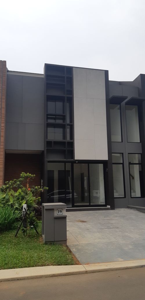 foto contoh rumah perumahan Cluster Flavio, Suvarna Sutera