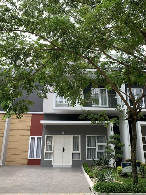 foto contoh rumah perumahan Halton Place 1