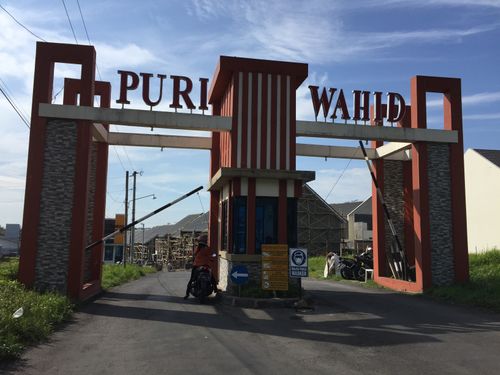 foto gerbang perumahan PURI WAHID REGENCY