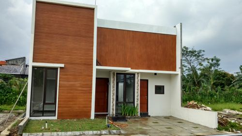 foto tampak rumah tipe 65/108 A2 perumahan Casa Royal Residence