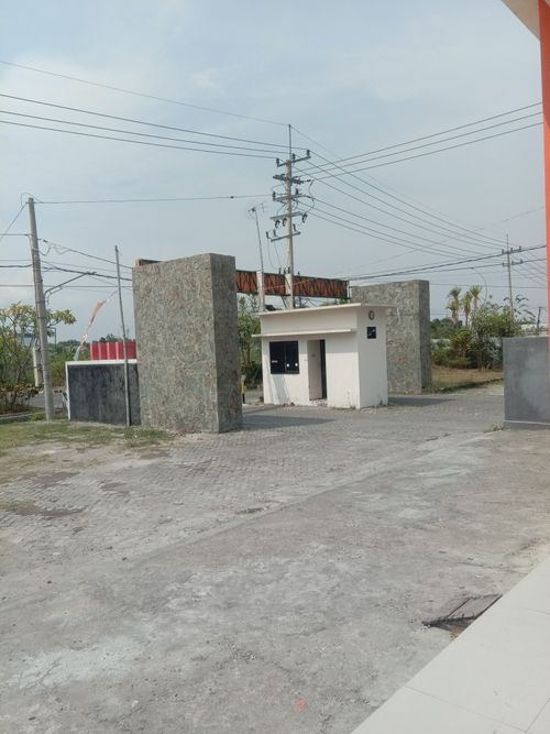 foto gerbang perumahan PURI KARANGMULYO