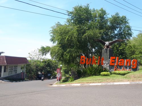 foto gerbang perumahan BUKIT ELANG RESIDENCE CLUSTER WALLACE
