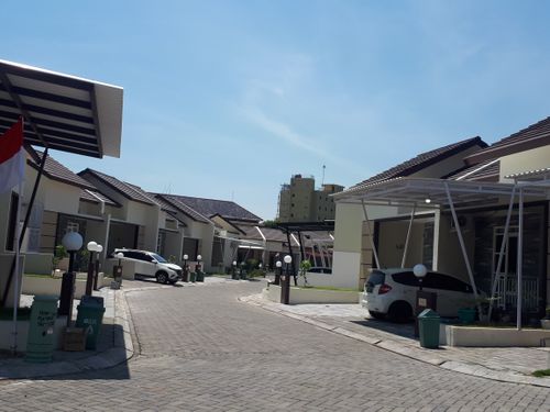 foto posisi tengah perumahan BUKIT ELANG RESIDENCE CLUSTER WALLACE
