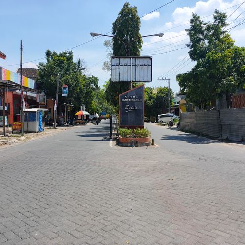 foto gerbang perumahan Perumnas Citra Surodinawan Estate