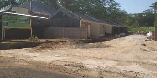 foto gerbang perumahan GRIYA KARIMAH WALAHARCAGEUR