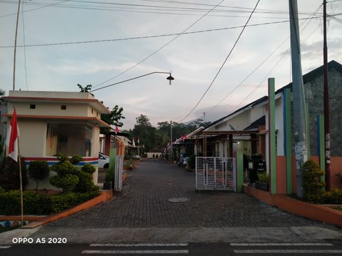 foto gerbang perumahan HARMONY RIVERSIDE @BULUSARI
