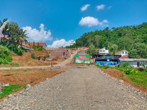 foto gerbang perumahan Purwanegara Estate