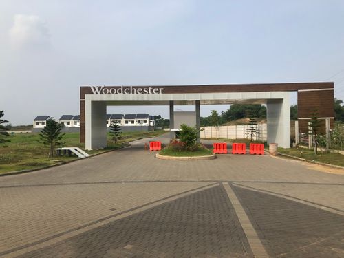 foto gerbang perumahan WOODCHESTER