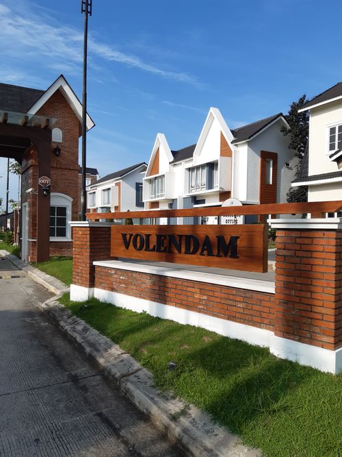 foto gerbang perumahan MEDAN RESORT CITY CLUSTER VOLENDAM