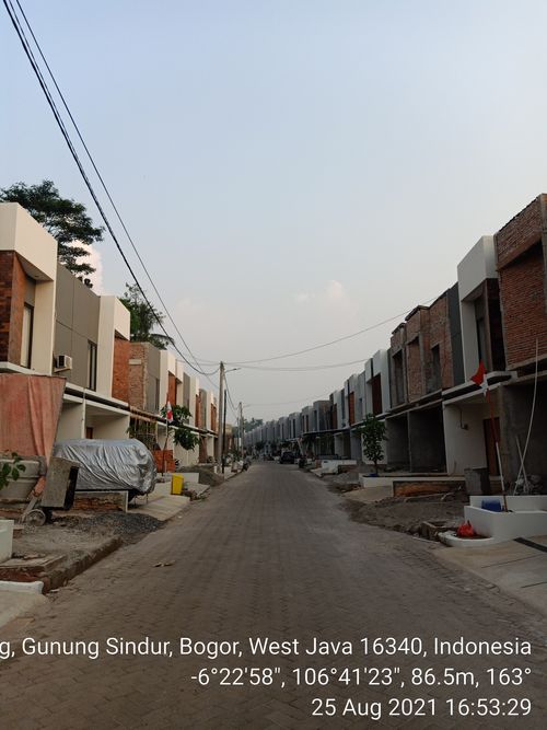 foto posisi tengah perumahan Blossom Park Residence