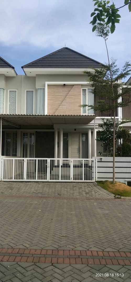 foto contoh rumah perumahan WISATA SEMANGGI