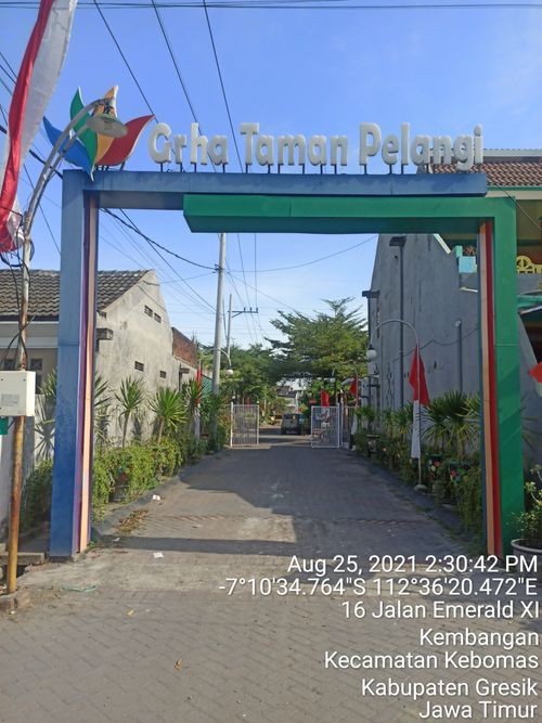 foto gerbang perumahan GRHA TAMAN PELANGI 2