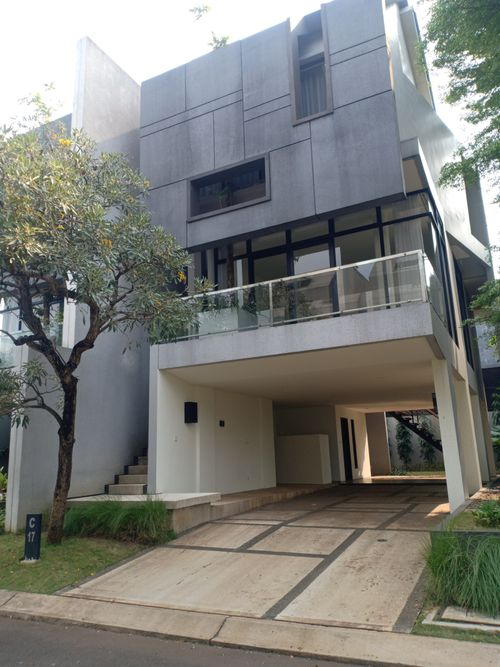 foto contoh rumah perumahan THE UPPERHOUSE RESIDENCE