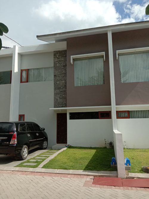 foto tampak rumah tipe 70 perumahan LAGOOSI VILLAGE