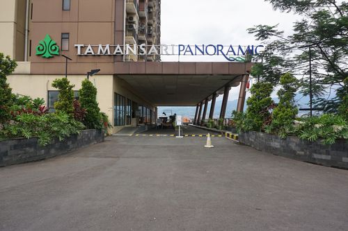 foto gerbang perumahan Apartemen Tamansari Panoramic