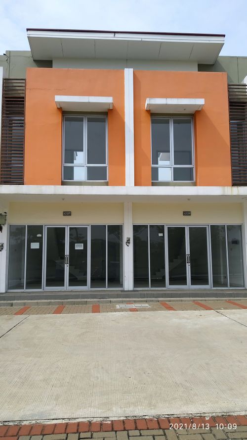 foto tampak rumah tipe GRAND BOULEVARD STD B perumahan RUKO GREEN LAND (CITRA MAJA RAYA JO)