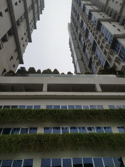 foto posisi tengah perumahan Capitol Park Residence