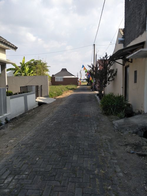 foto posisi tengah perumahan GRIYA GEDONGAN INDAH